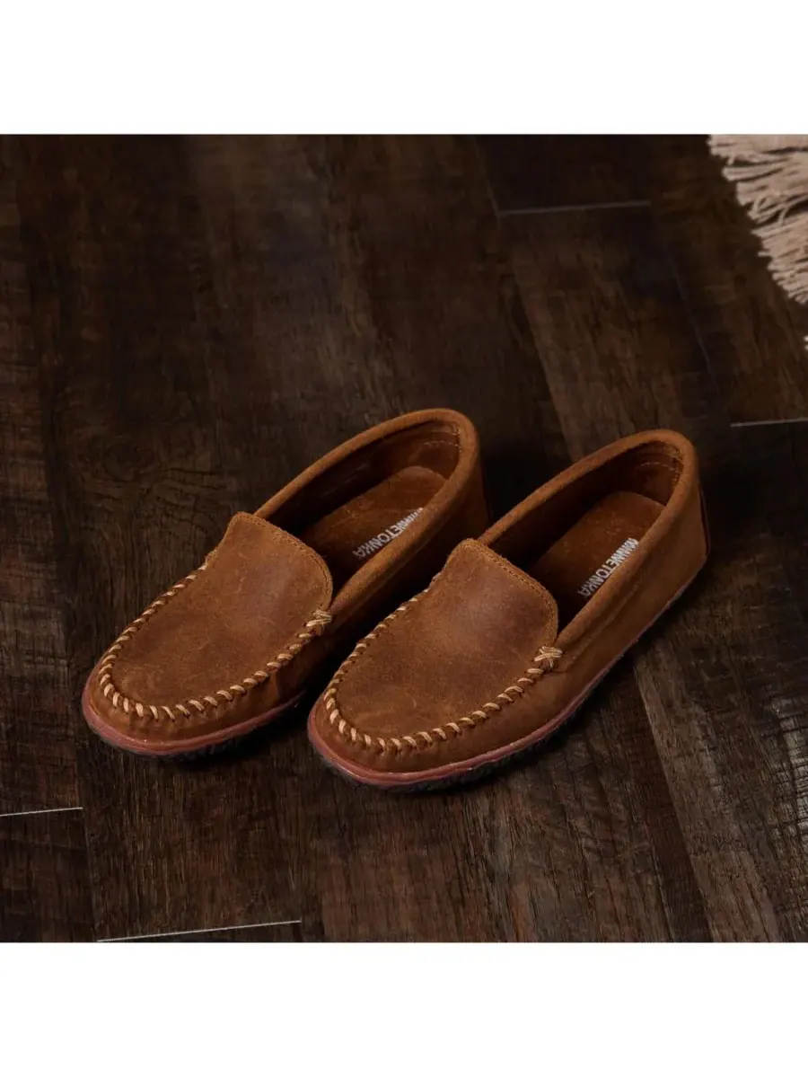 Мужские замшевые лоферы Venetian Tread без шнурков Minnetonka — изображение 7 из 7, коричневый