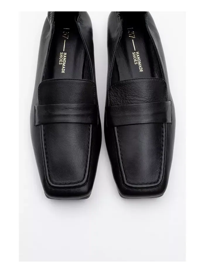 Лоферы из кожи Liepa Forever & Always Shoes — изображение 2 из 4, черный