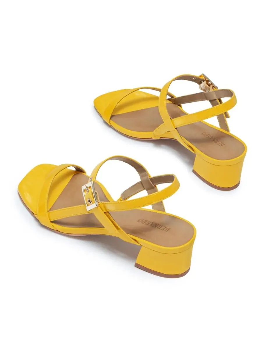 Женские сандалии на низком каблуке Jinji Bernardo Footwear — изображение 4 из 5, желтый