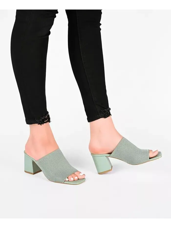Женские босоножки Lorenna Block Heel Slide Journee Collection — изображение 6 из 7, оливковый