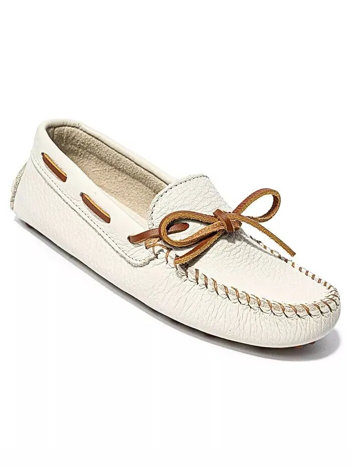Женские кожаные классические драйверские туфли Minnetonka — изображение 1 из 5, прозрачный