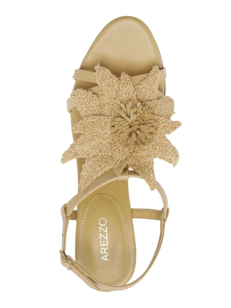 Женские сандалии на танкетке Cali Floral Arezzo — изображение 4 из 5, карамель