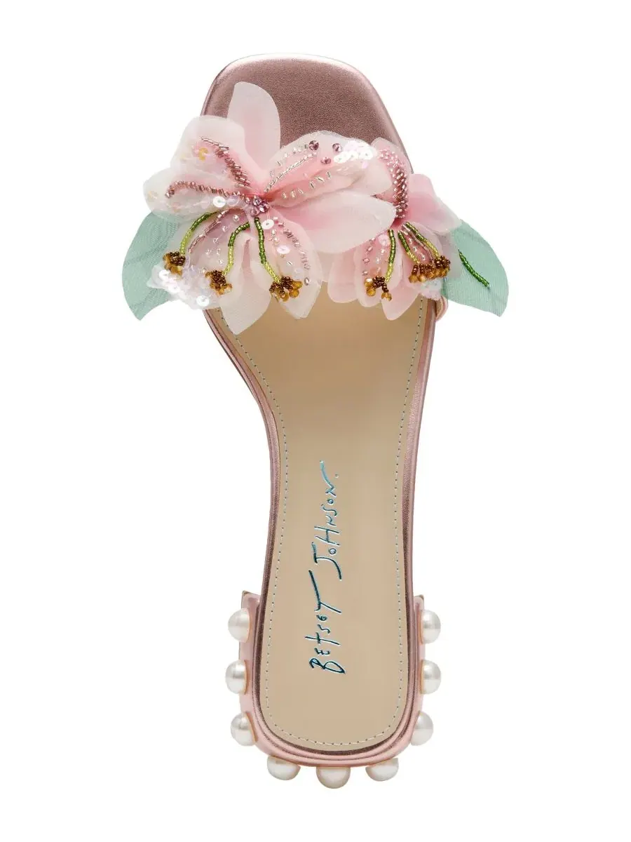 Женские сандалии-слипоны Rosia с цветочным принтом Betsey Johnson — изображение 4 из 5, розовый