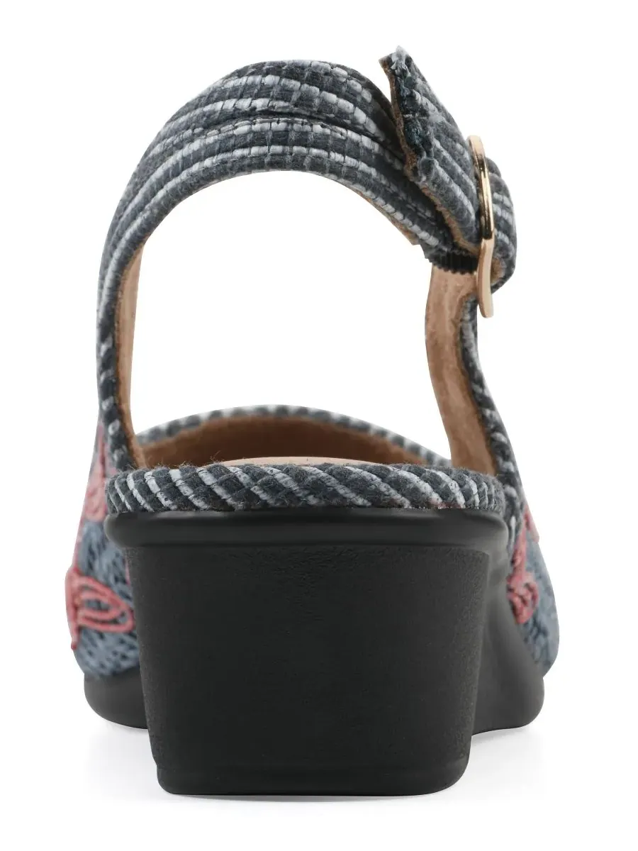 Женские туфли-лодочки Boris на танкетке Cliffs by White Mountain, Periwinkle Fabric — изображение 3 из 6