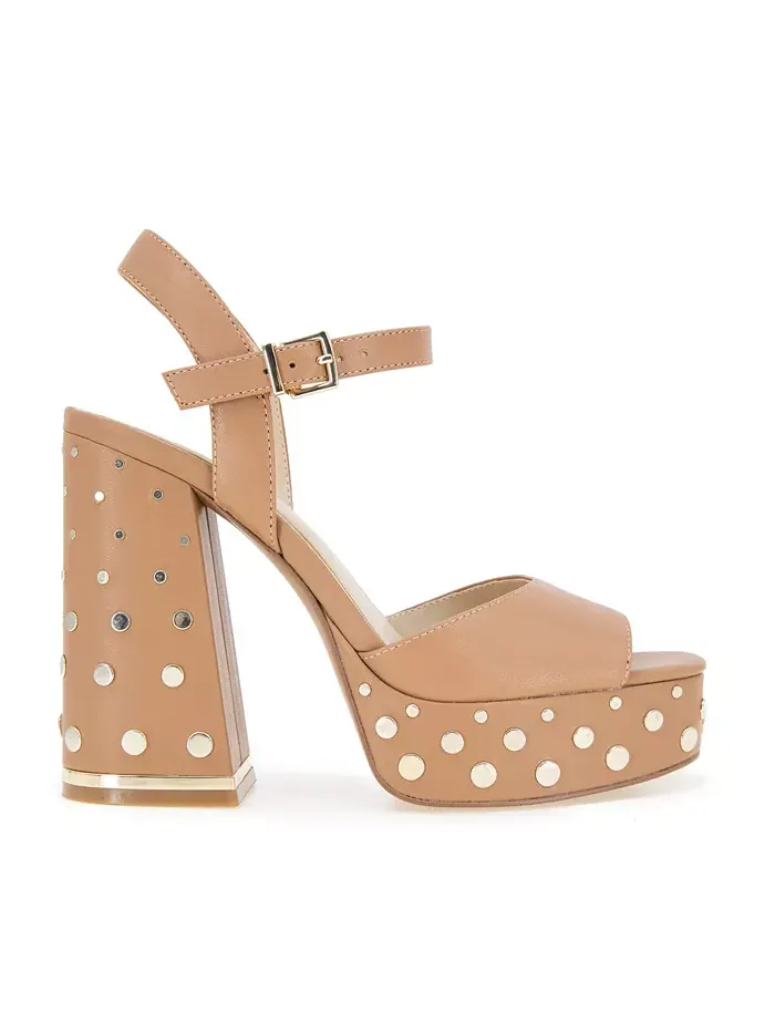 Женские сандалии Dolly Studs на платформе Kenneth Cole New York — изображение 2 из 5, классический бежевый