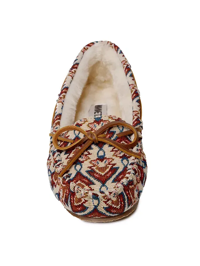 Женские тапочки Cally с узором Minnetonka — изображение 4 из 4, кремовый
