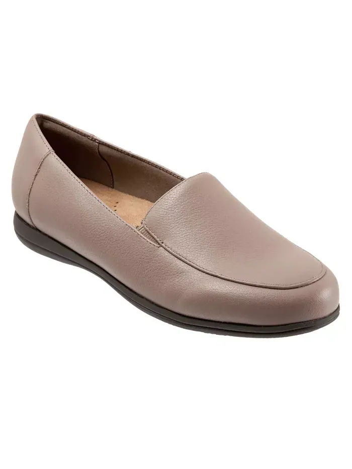 Диана Туфли на плоской подошве Trotters — изображение 1 из 5, коричневый