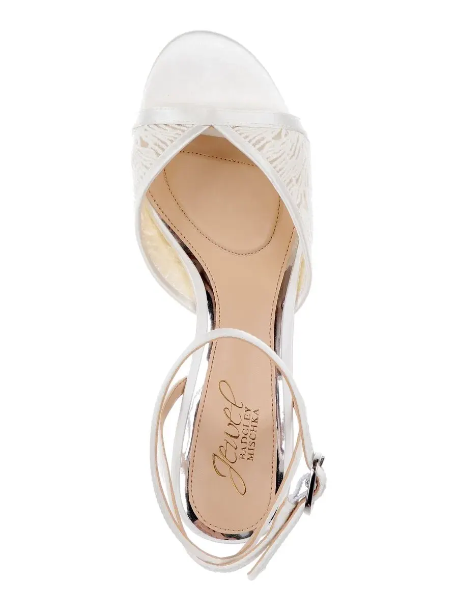 Босоножки на каблуке с пряжкой Zaira Jewel Badgley Mischka — изображение 4 из 5, слоновая кость