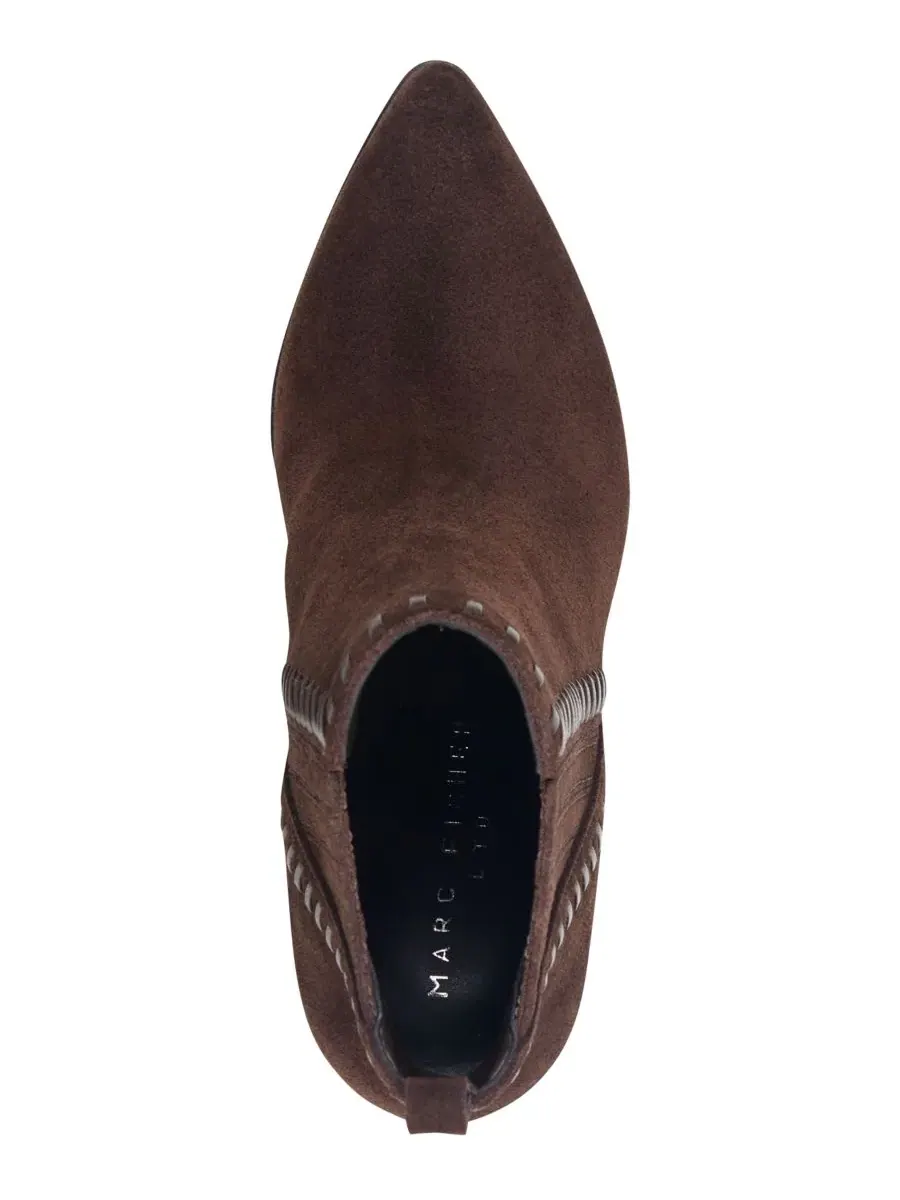 Ботильоны на каблуке Alvira Whipstitch Block Heel Marc Fisher LTD — изображение 4 из 5, темный коричневый