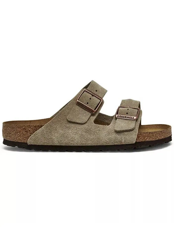 Мужские повседневные сандалии Arizona Suede Leather Soft Footbed от Finish Line Birkenstock — изображение 2 из 6, тауп