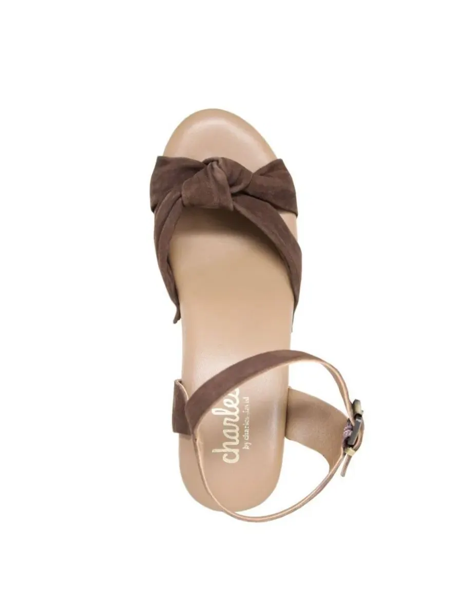 Модная сандалия на платформе с ремешками Womens Uniform Platform Chunky Heel Sandal Charles by — изображение 3 из 3