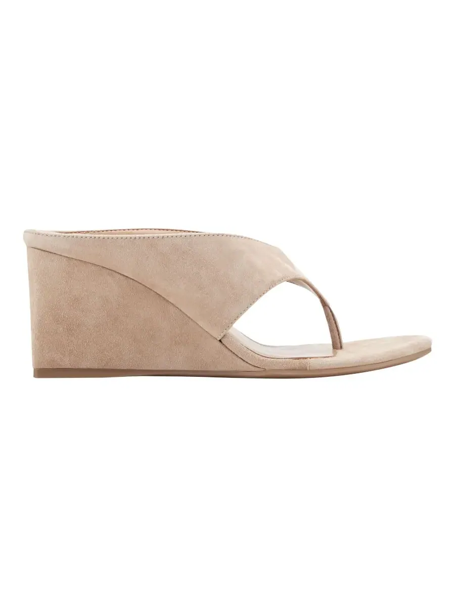 Женские сандалии на танкетке Udena без шнурков Marc Fisher LTD, светлый-natural suede — изображение 2 из 5, натуральный