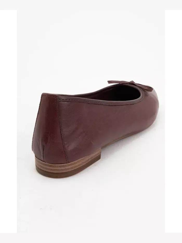 Балетки Ruby с острым носом из кожи Forever & Always Shoes — изображение 2 из 5, черный