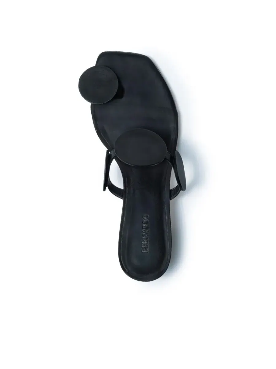 Женские сандалии на низком каблуке Jupiter Moon Bernardo Footwear — изображение 3 из 4, черный