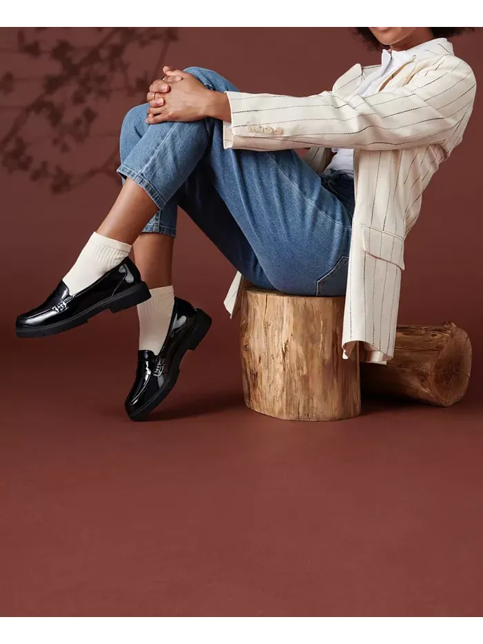 Лоферы женские Clarks Westlynn Ayla, с круглым носком и прорезью для монетки — изображение 6 из 8, черный