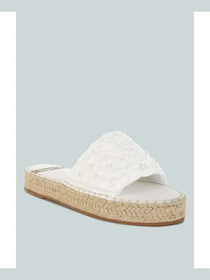 Yakna Pearl Embellished Woven Flats – Туфли-лодочки Yakna с жемчужным декором и плетением Rag & Co — изображение 1 из 1