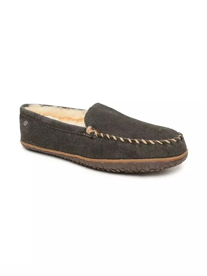 Мужские замшевые тапочки Tobie из овчины Minnetonka — изображение 1 из 11, темно-серый