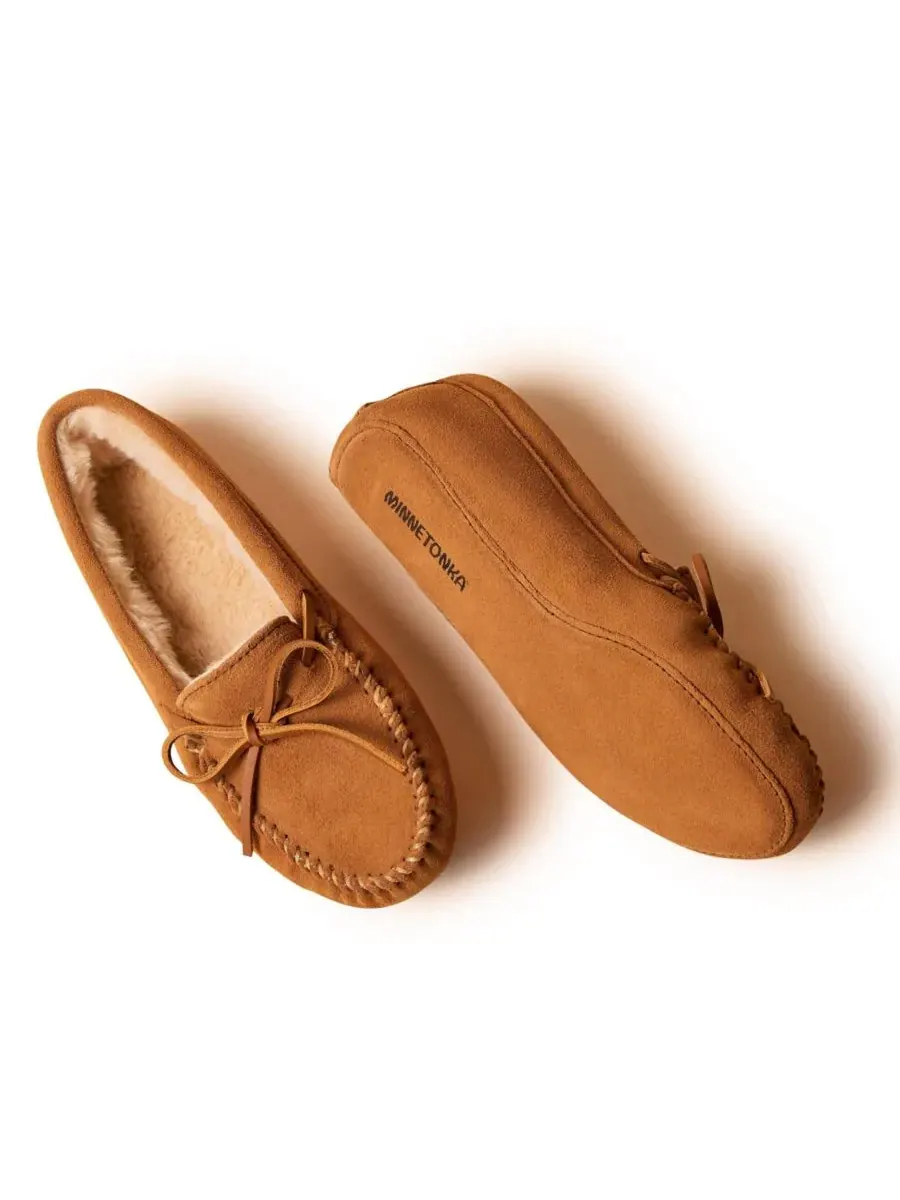 Женские замшевые тапочки с мягкой подошвой и ворсистой подкладкой Minnetonka — изображение 6 из 6, золотистый бежевый