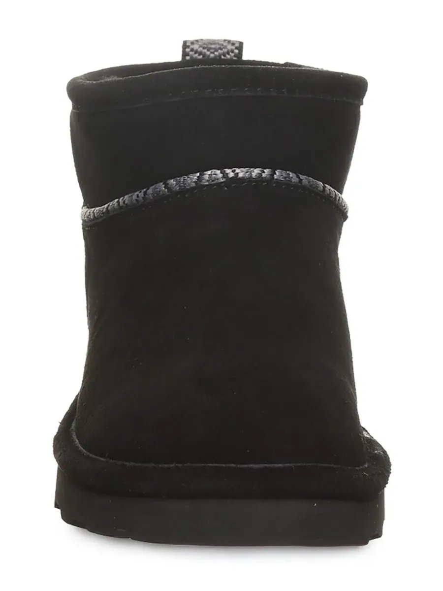 Ботинки-ботильоны Akira Webbing Tape Seam Pull-On Ankle BEARPAW — изображение 6 из 8, черный