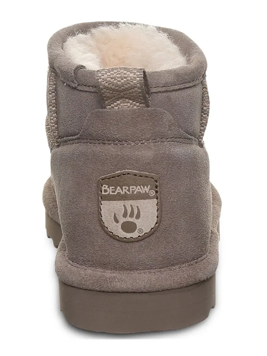 Ботинки-челси Akira Webbing Tape Seam Pull-On Ankle Booties BEARPAW — изображение 3 из 8, морель