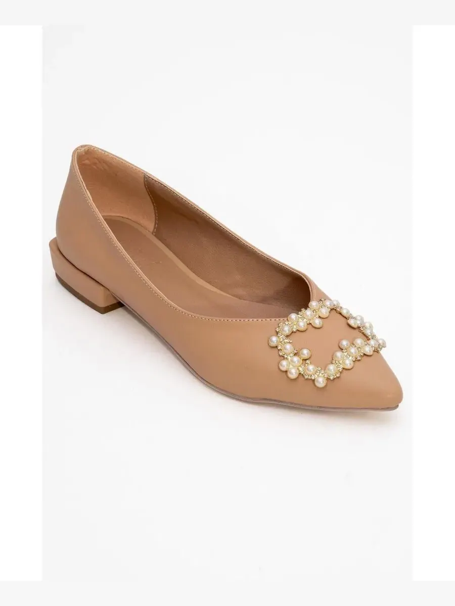 Женские балетки Ghent с жемчужной отделкой Prologue Shoes — изображение 1 из 8, бежевый