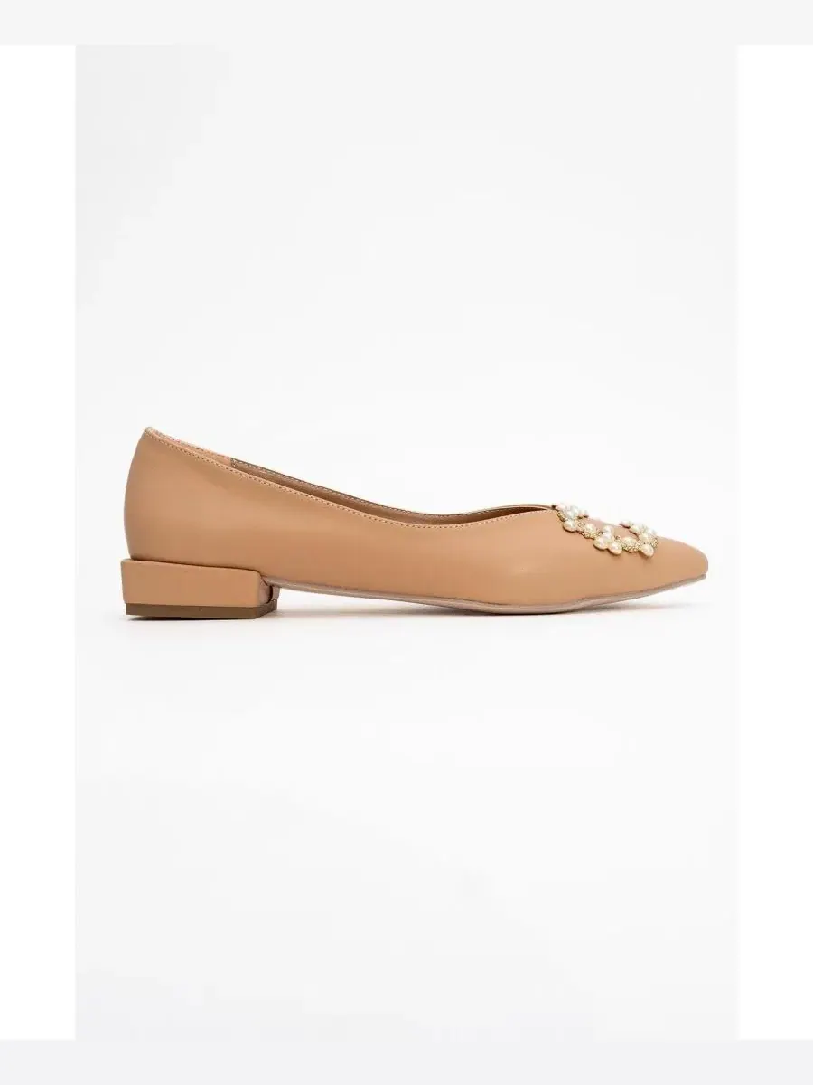 Женские балетки Ghent с жемчужной отделкой Prologue Shoes — изображение 2 из 8, бежевый