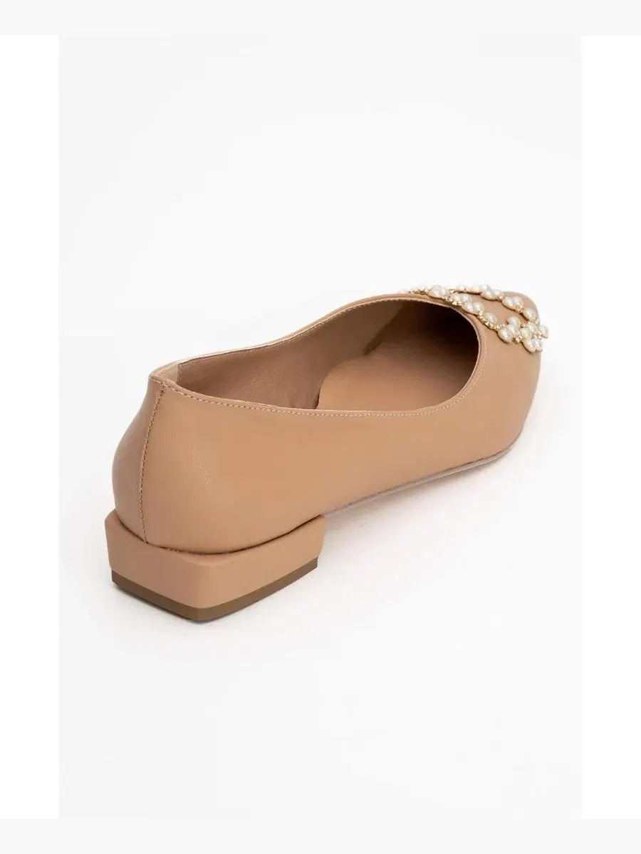 Женские балетки Ghent с жемчужной отделкой Prologue Shoes — изображение 6 из 8, бежевый