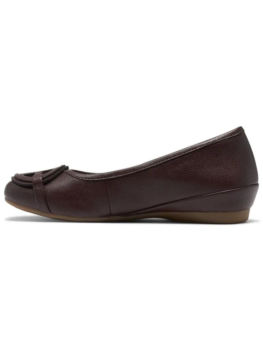 Женские балетки с круглым носком Cathrynn Luna Clarks — изображение 6 из 6, бордовый