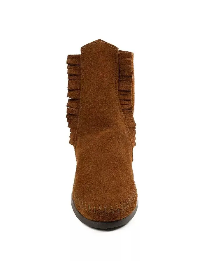 Женские ботинки на двух пуговицах Minnetonka — изображение 6 из 10, коричневый