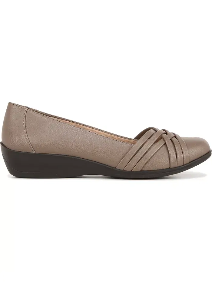 Женские балетки Incredible Slip On LifeStride — изображение 2 из 5, бежевый