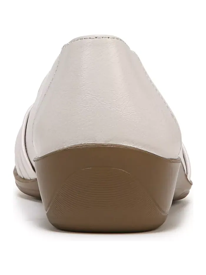 Женские балетки Incredible Slip On LifeStride — изображение 3 из 5, бежевый