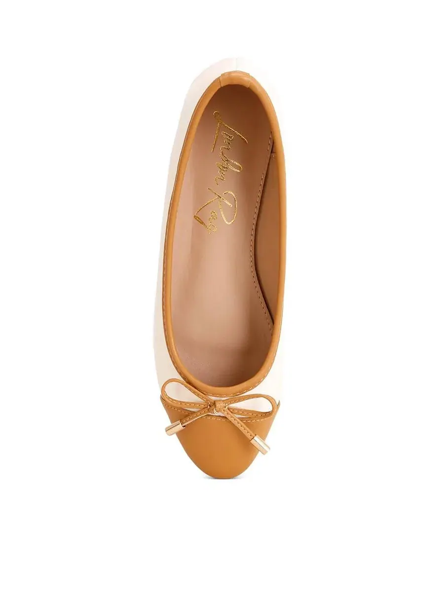Балетки с контрастным мысом и бантом Natania Two Tone London Rag — изображение 4 из 6, белый/бежевый