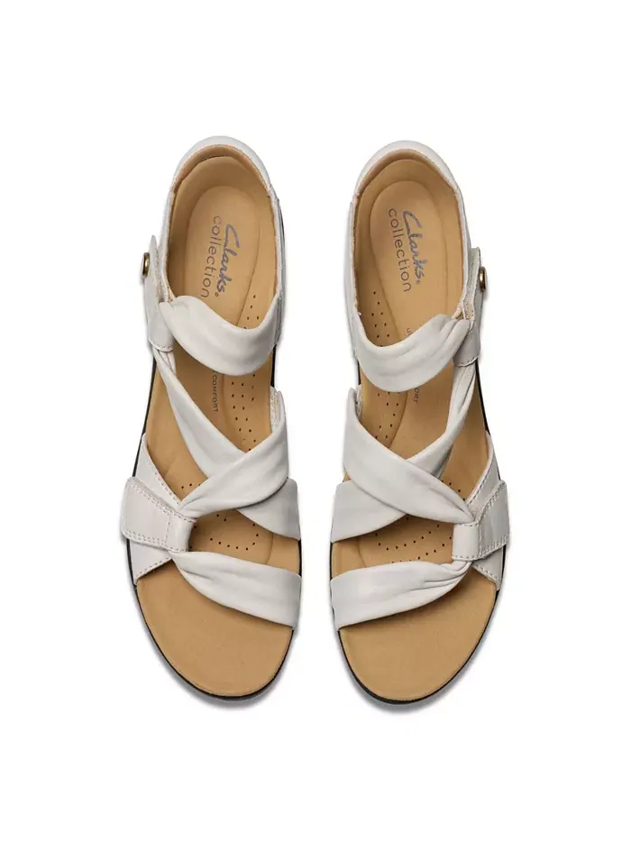 Сандалии женские Clarks Laurieann Bell, плоские, с круглым носком — изображение 7 из 7, белый