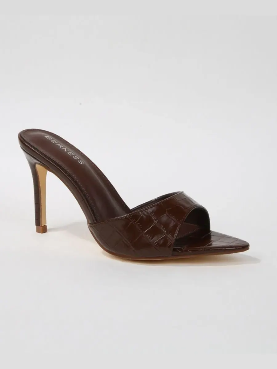 Босоножки-слайды Jessa Croc Embossed Stiletto Slide Sandals BERNESS — изображение 1 из 5, коричневый