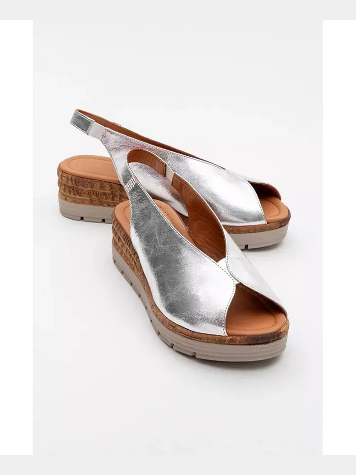 Босоножки Blom на платформе из кожи (женские) Forever & Always Shoes — изображение 1 из 1, белый