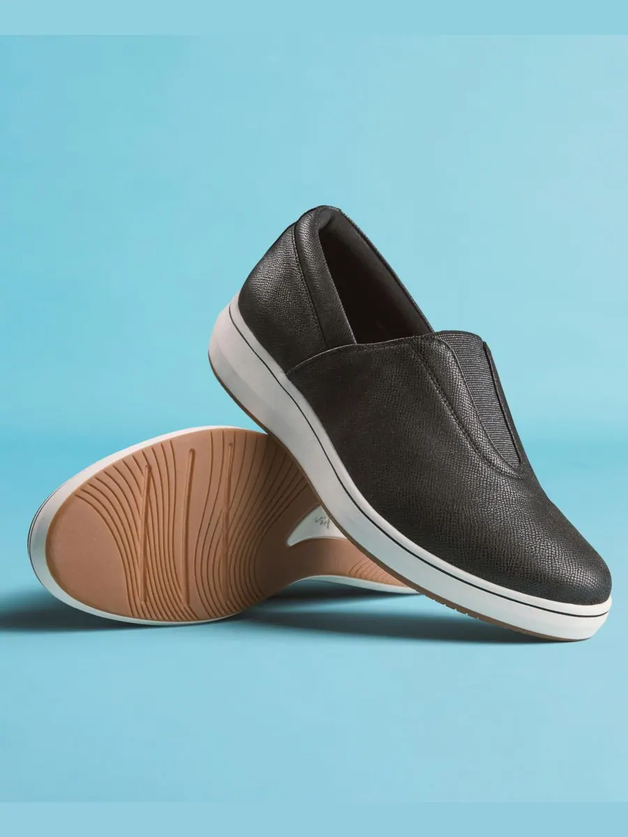 Туфли женские Clarks Cloudsteppers Breeze Sky Ria, текстиль — изображение 4 из 8, черный/белый