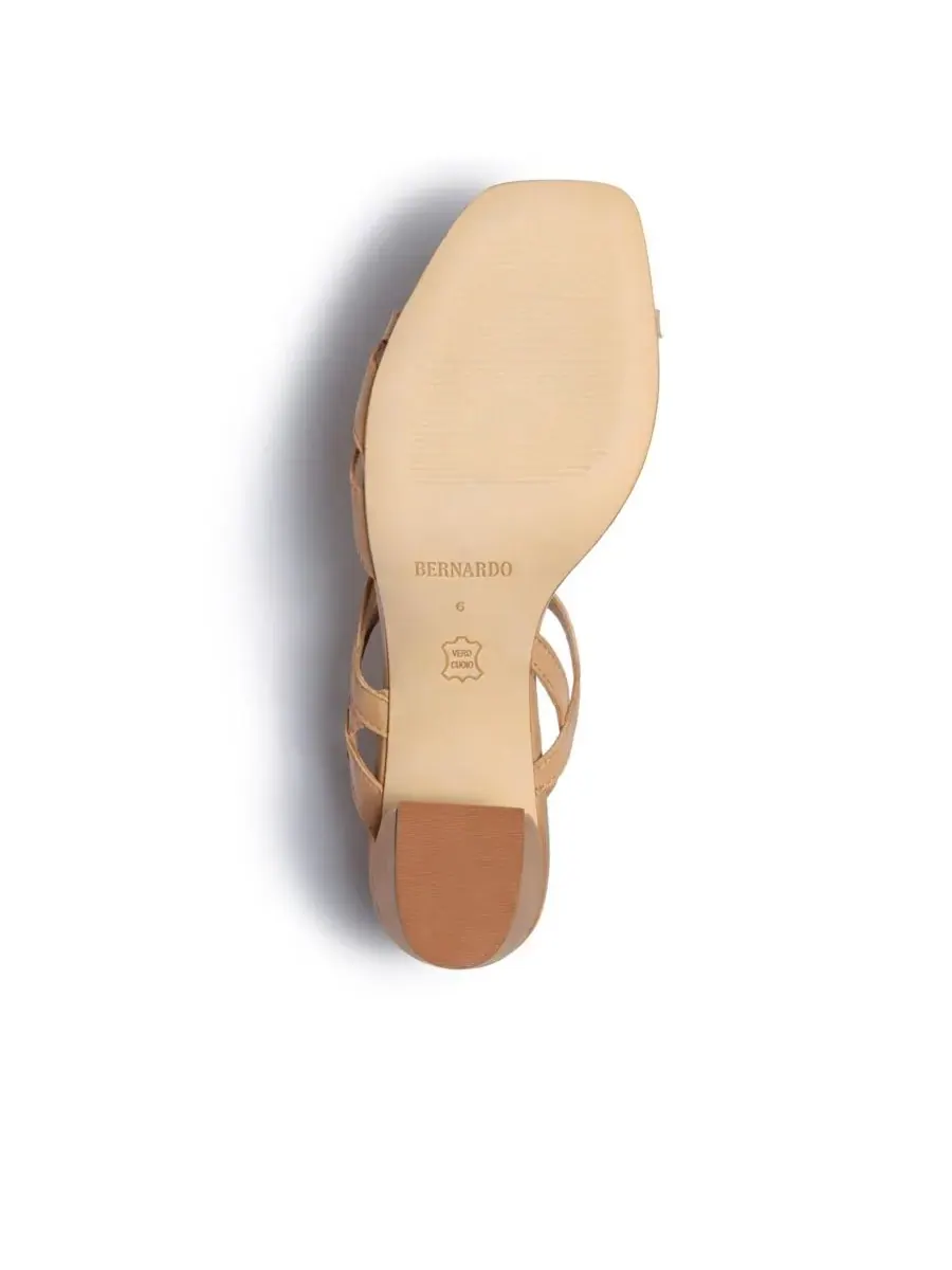 Женские сандалии Gyoda на среднем каблуке Bernardo Footwear — изображение 4 из 4, дюна