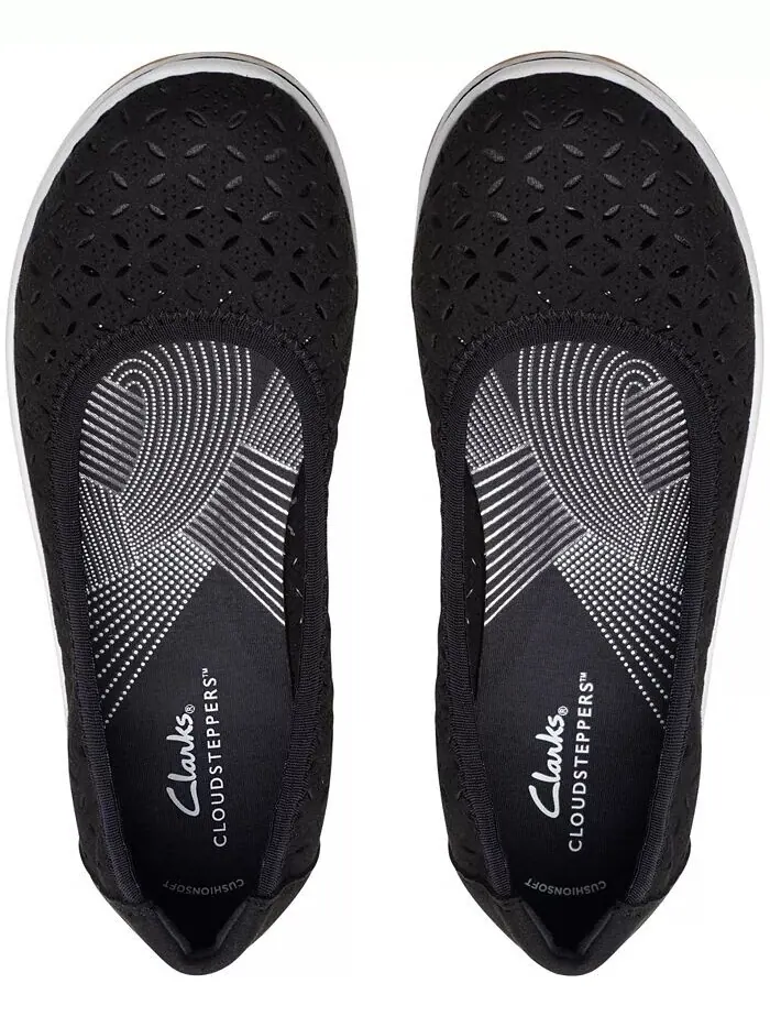 Балетки женские Clarks Cloudsteppers Breeze Roam Perfed — изображение 4 из 5, черный