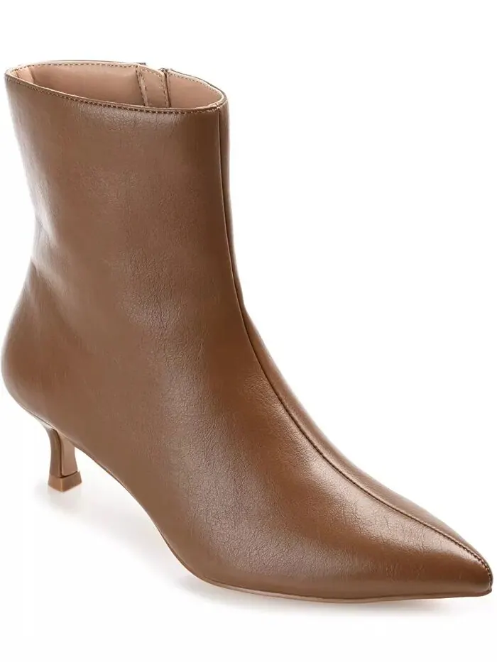 Женские ботильоны Arely Kitten Heel с острым носком Journee Collection — изображение 1 из 8, коричневый