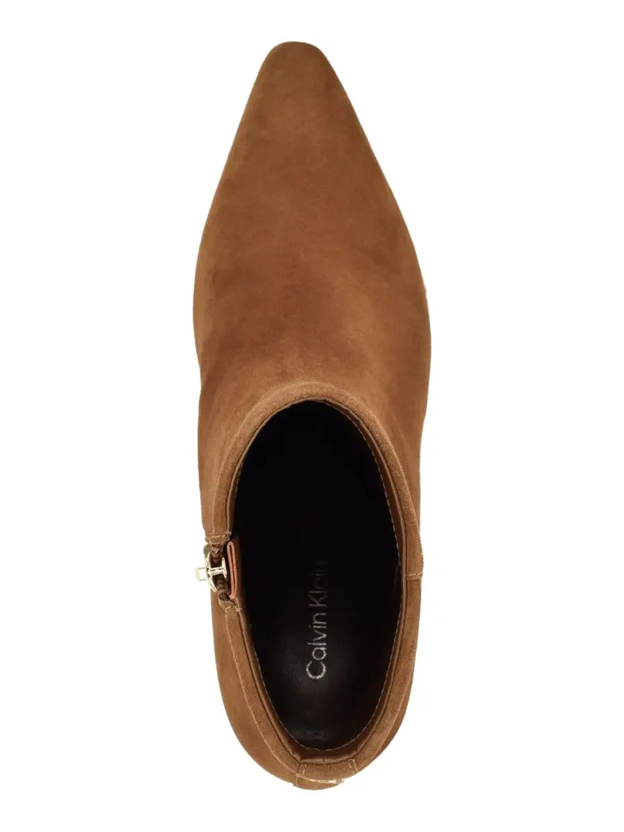 Ботильоны на каблуке-рюмочке с заостренным носком Promise Calvin Klein, Dark Natural Suede — изображение 4 из 5