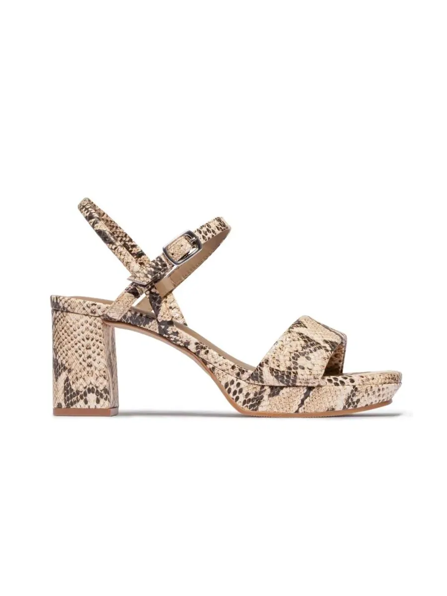 Сандалии с закрытым мысом на каблуке и платформой Canto Platform Sandal Bernardo Footwear — изображение 2 из 5, прозрачный