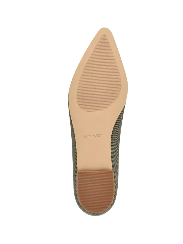 Женские туфли-лодочки с острым носом и стразами Hearts Nine West — изображение 5 из 5