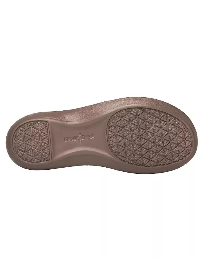 Женские босоножки Silverthorne 360 Thong Minnetonka — изображение 3 из 3, коричневый