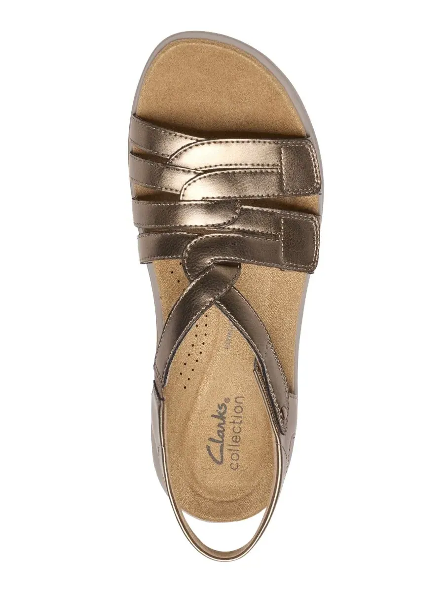 Сандалии женские Clarks Maelynn Paige, золотой кожаный верх, застежка на липучке — изображение 4 из 7, золотистый