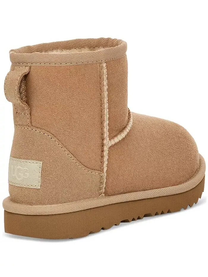 Ботинки классические UGG Mini II для малышей — изображение 3 из 9, бежевый