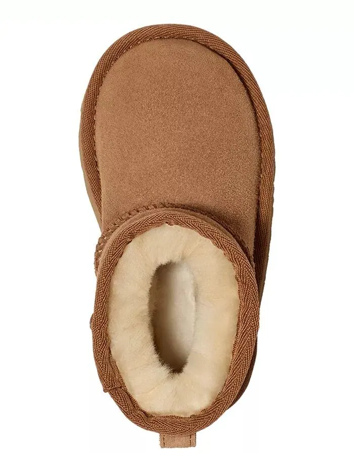 Ботинки классические UGG Mini II для малышей — изображение 8 из 9, бежевый