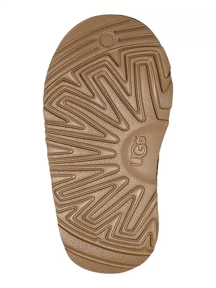 Ботинки классические UGG Mini II для малышей — изображение 5 из 5, орех
