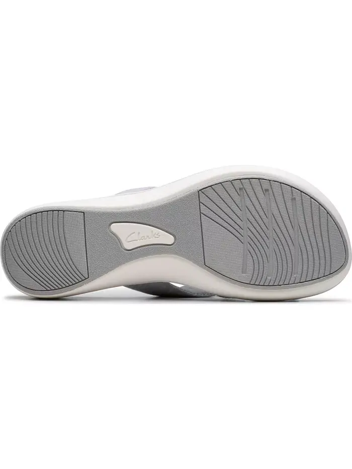 Сандалии Clarks Cloudsteppers Breeze Rae Cam Slip-On Flat — изображение 4 из 8, светлый серый