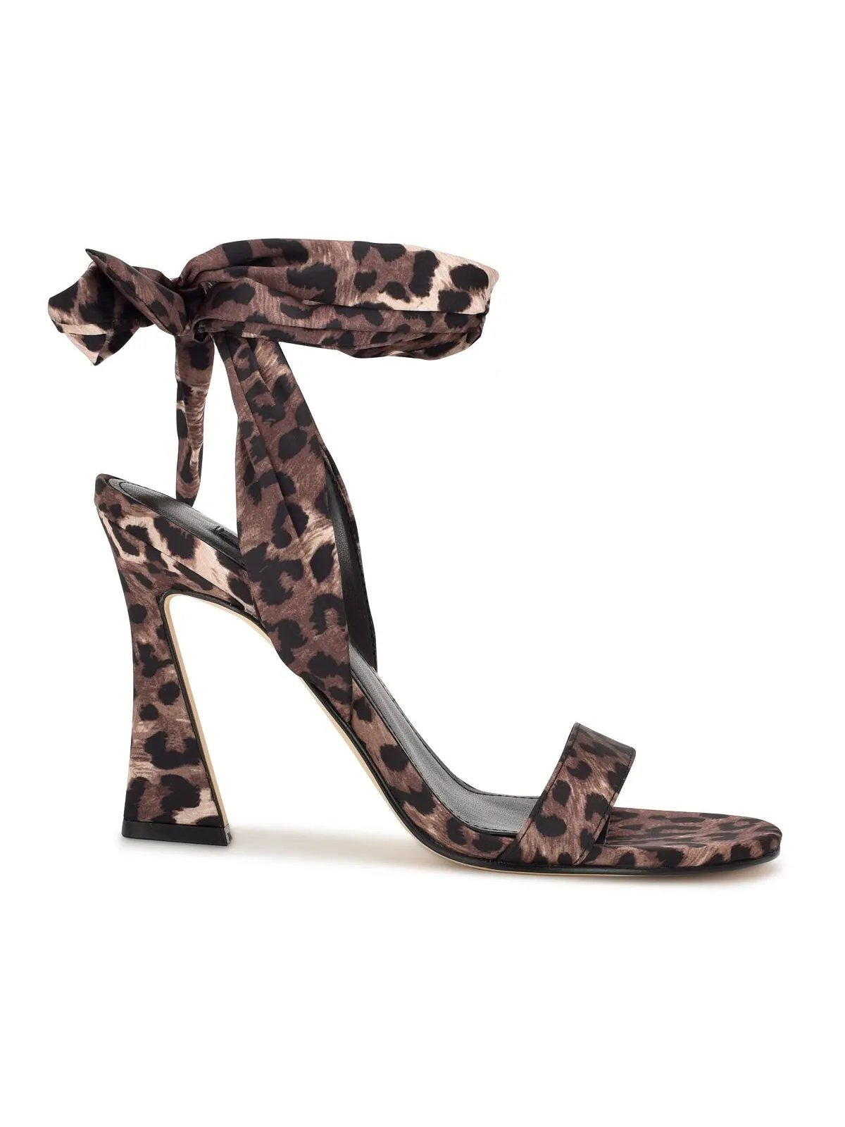 Женские классические сандалии Kelsie с запахом на щиколотке Nine West — изображение 2 из 5