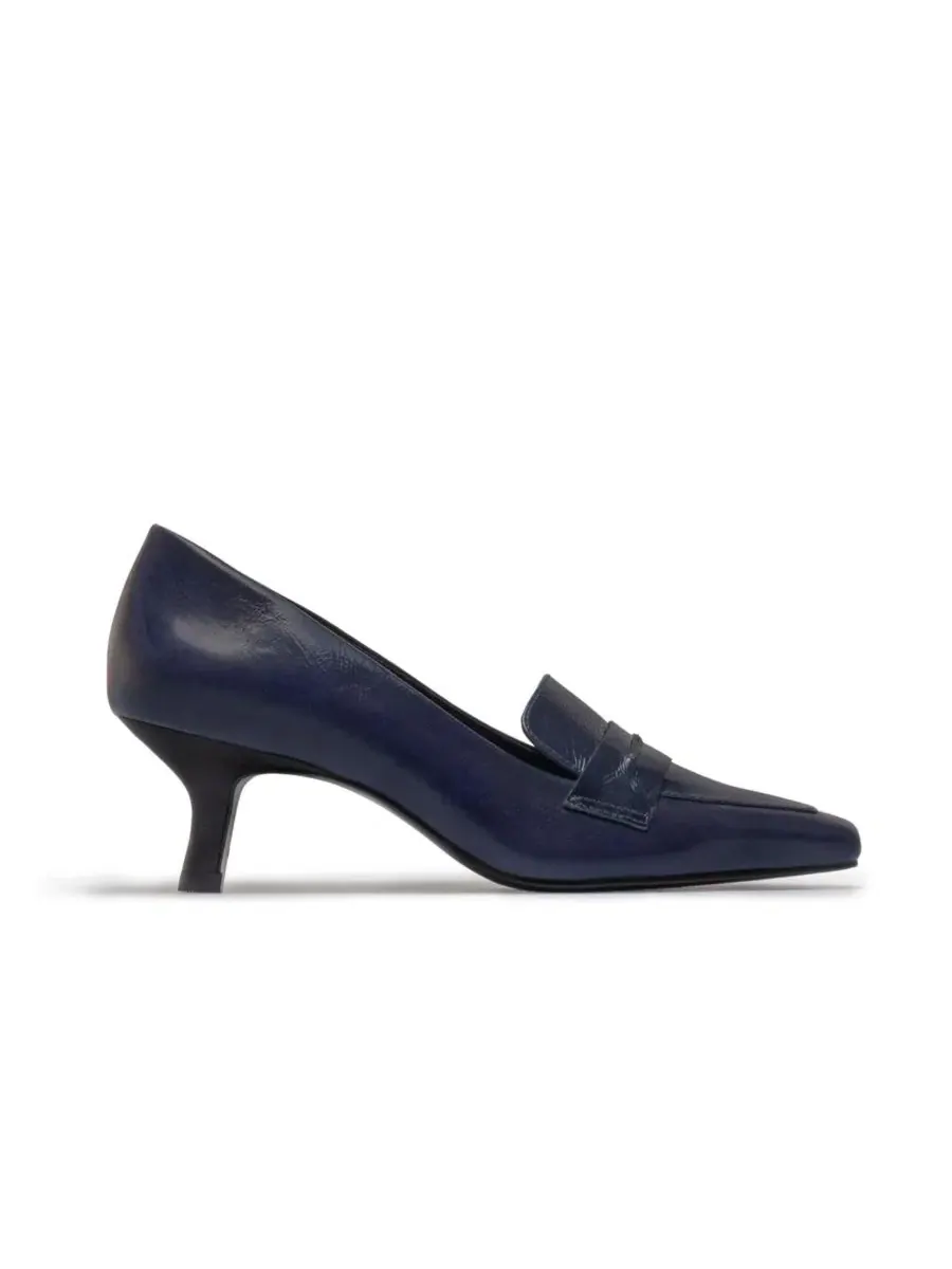 Туфли-лодочки Safi Loafer Pump Bernardo Footwear — изображение 2 из 5, темный темно-синий